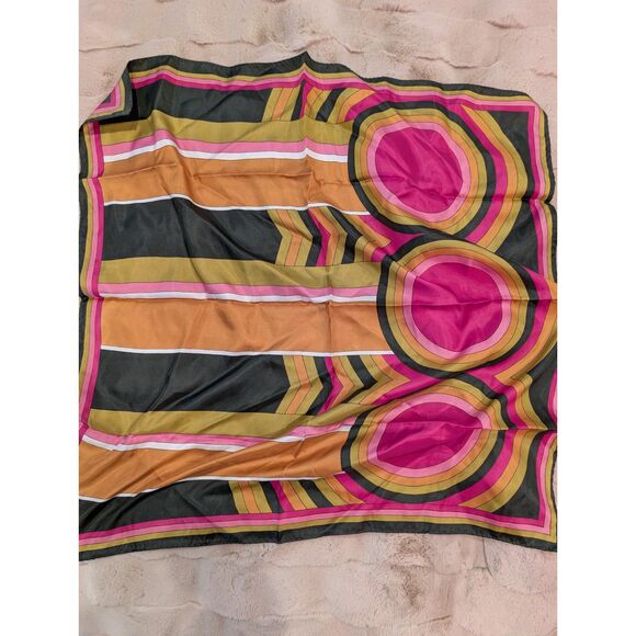 Mixed Lot of 6 Vintage Scarves–Silk, Rayon, Polyester – Designer & Tagged Pieces - Picture 9 of 13